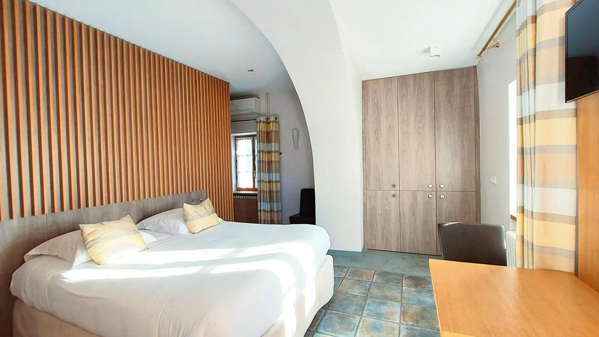 Auberge Les Murets Chandolas Hotel